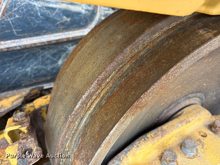 image for item ET2011 2017 John Deere 700K LGP dozer