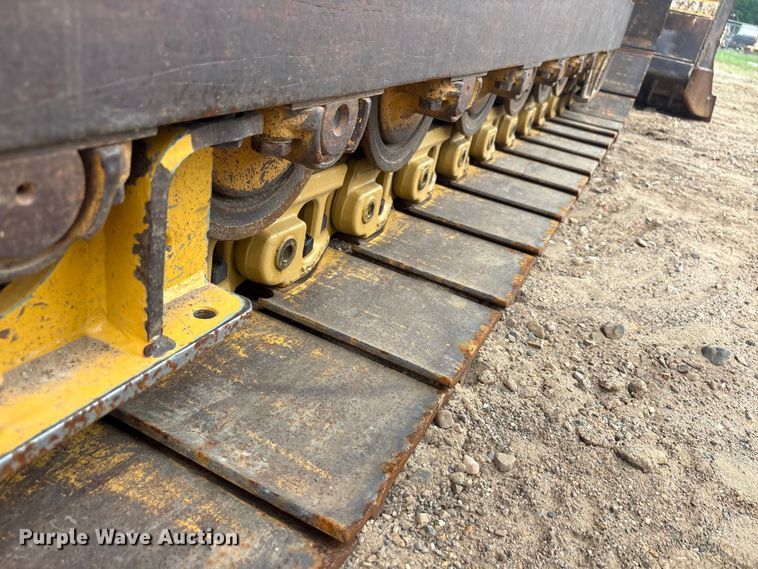 image for item ET2011 2017 John Deere 700K LGP dozer