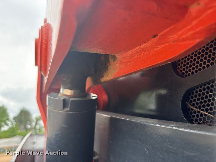 image for item ET2012 2018 Kubota SVL 95 tracked skid steer loader