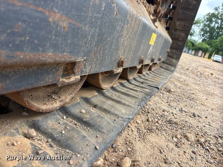image for item ET2012 2018 Kubota SVL 95 tracked skid steer loader