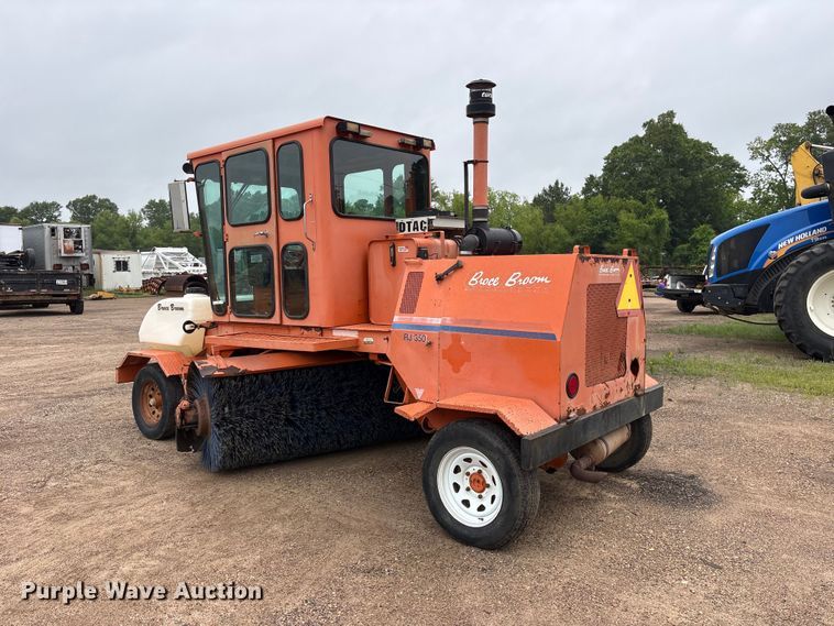 image for item ET2015 2002 Broce RJ350 broom