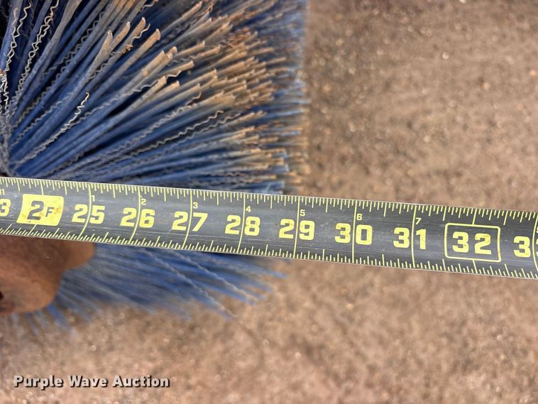 image for item ET2015 2002 Broce RJ350 broom