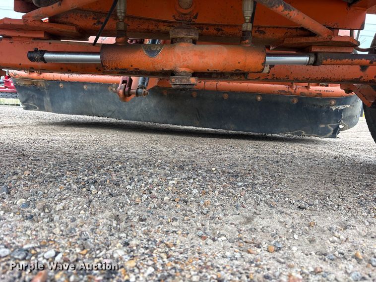 image for item ET2015 2002 Broce RJ350 broom