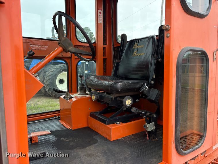 image for item ET2015 2002 Broce RJ350 broom
