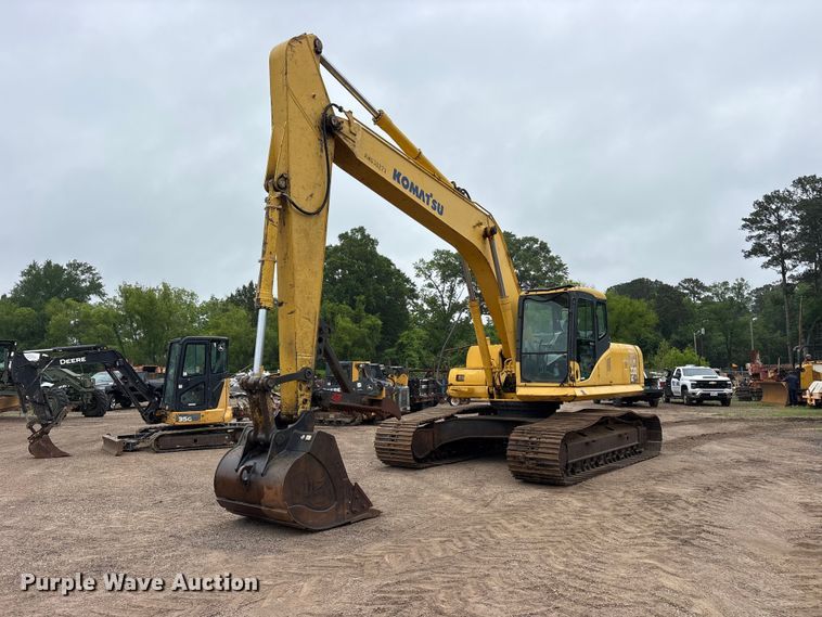 Photo of a 2003 Komatsu PC220LC-7L