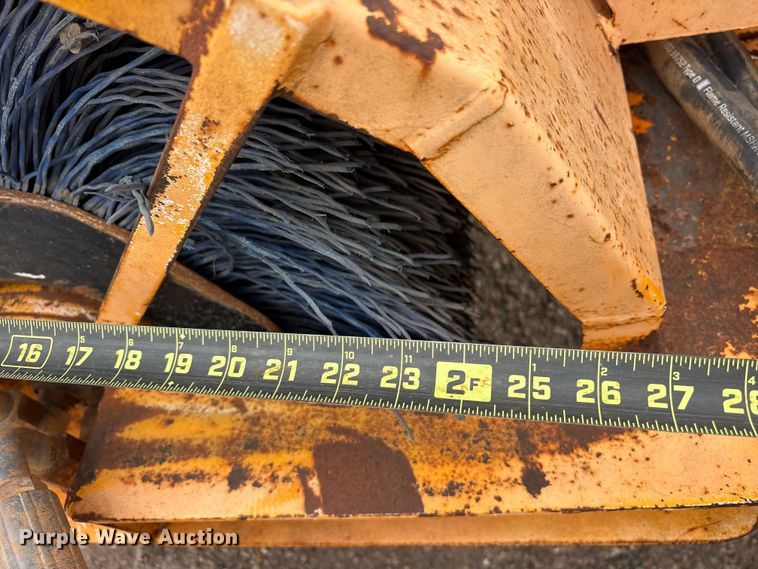 image for item ET2018 Rosco RB-48 broom