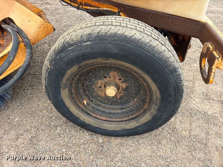 image for item ET2018 Rosco RB-48 broom