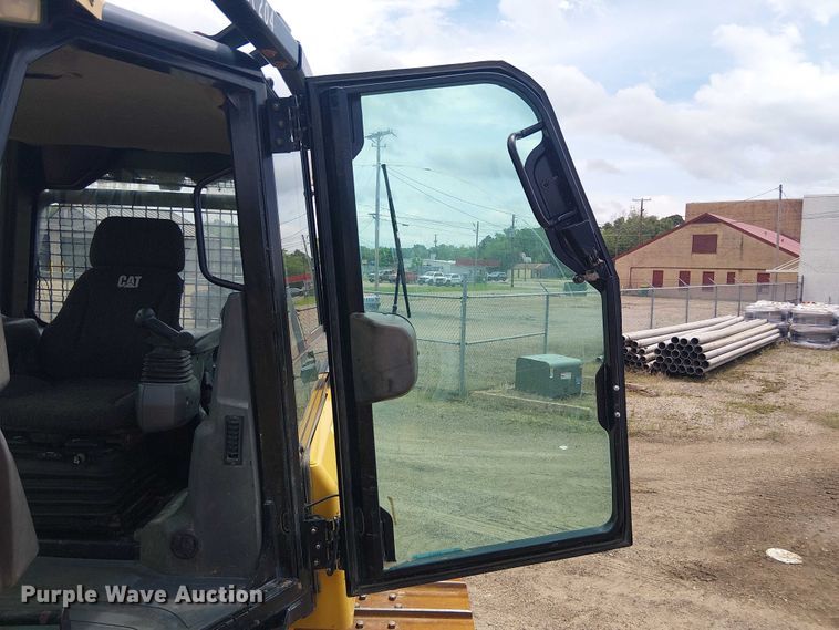 image for item ET2019 2017 Caterpillar D6K2 LGP dozer