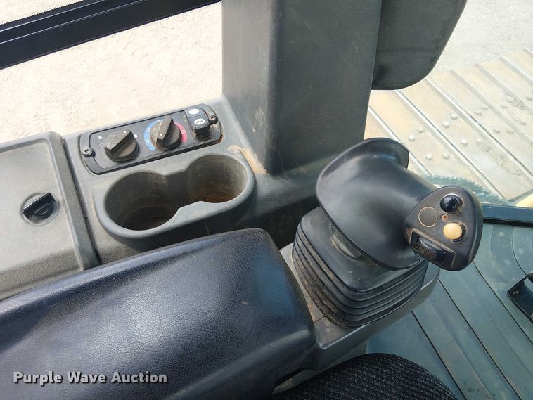 image for item ET2019 2017 Caterpillar D6K2 LGP dozer