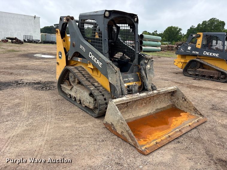 image for item ET2026 2017 John Deere 317G tracked skid steer loader