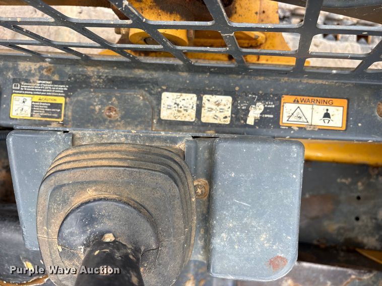 image for item ET2026 2017 John Deere 317G tracked skid steer loader