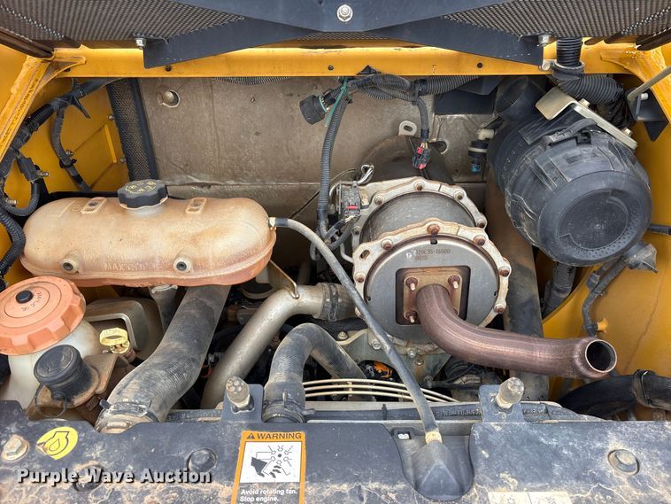 image for item ET2026 2017 John Deere 317G tracked skid steer loader