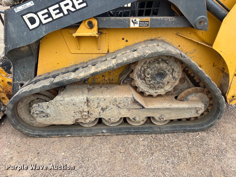 image for item ET2026 2017 John Deere 317G tracked skid steer loader