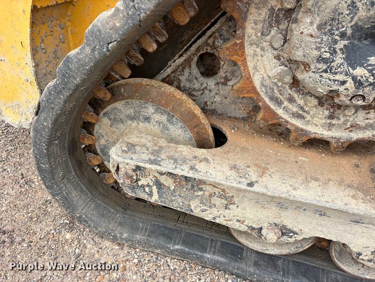 image for item ET2026 2017 John Deere 317G tracked skid steer loader
