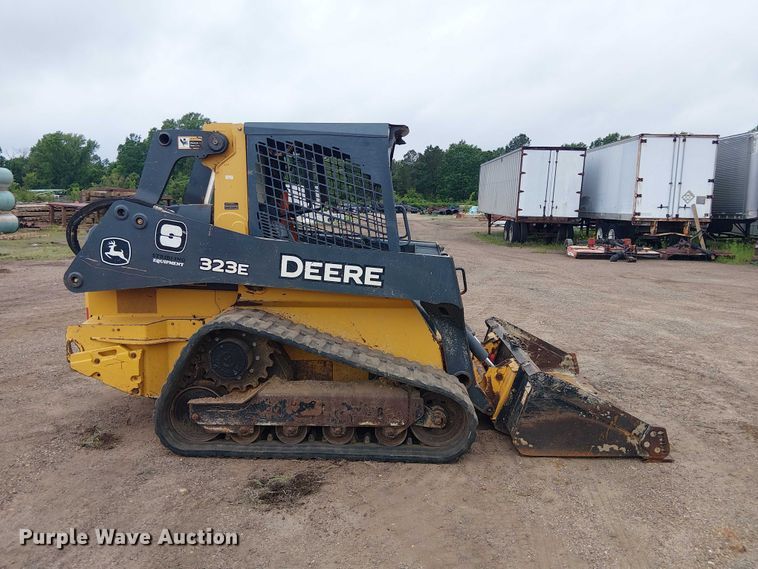 image for item ET2027 2017 John Deere 323E tracked skid steer loader