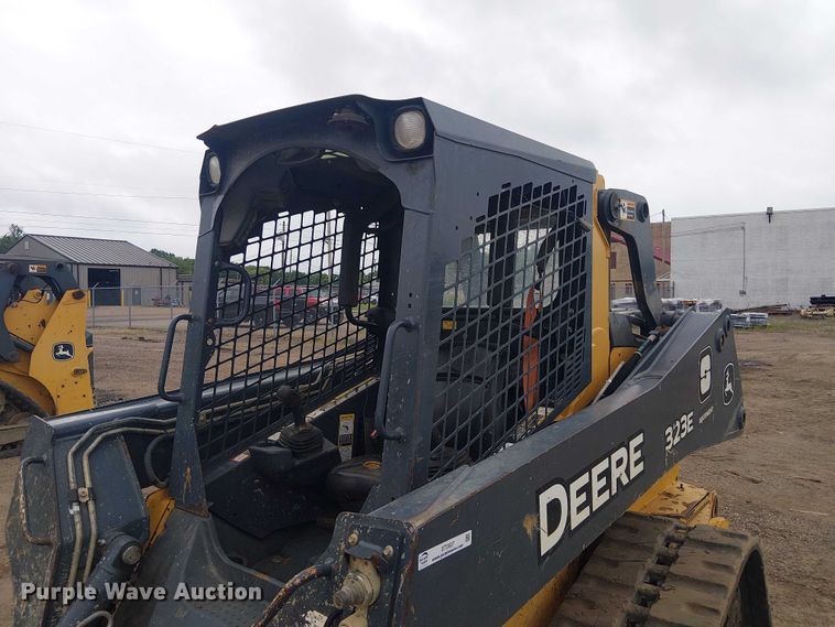 image for item ET2027 2017 John Deere 323E tracked skid steer loader