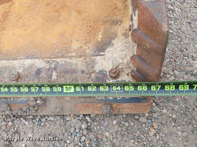 image for item ET2027 2017 John Deere 323E tracked skid steer loader