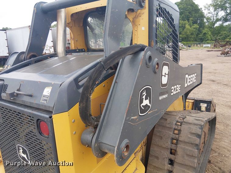 image for item ET2027 2017 John Deere 323E tracked skid steer loader