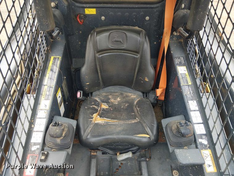 image for item ET2027 2017 John Deere 323E tracked skid steer loader
