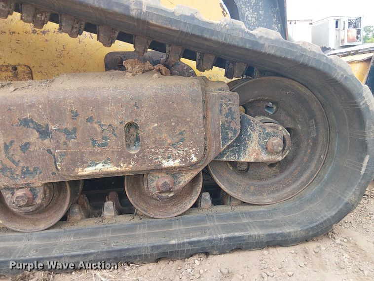 image for item ET2027 2017 John Deere 323E tracked skid steer loader