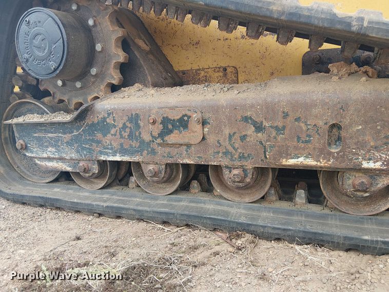 image for item ET2027 2017 John Deere 323E tracked skid steer loader