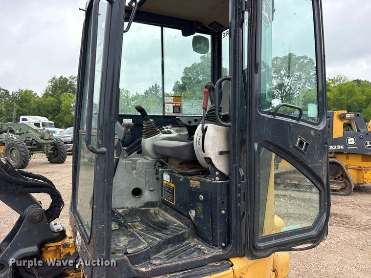 image for item ET2028 2016 John Deere 35G mini excavator