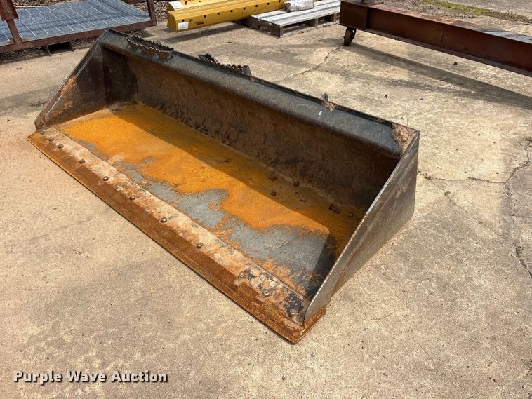 image for item ET2045 Caterpillar skid steer bucket