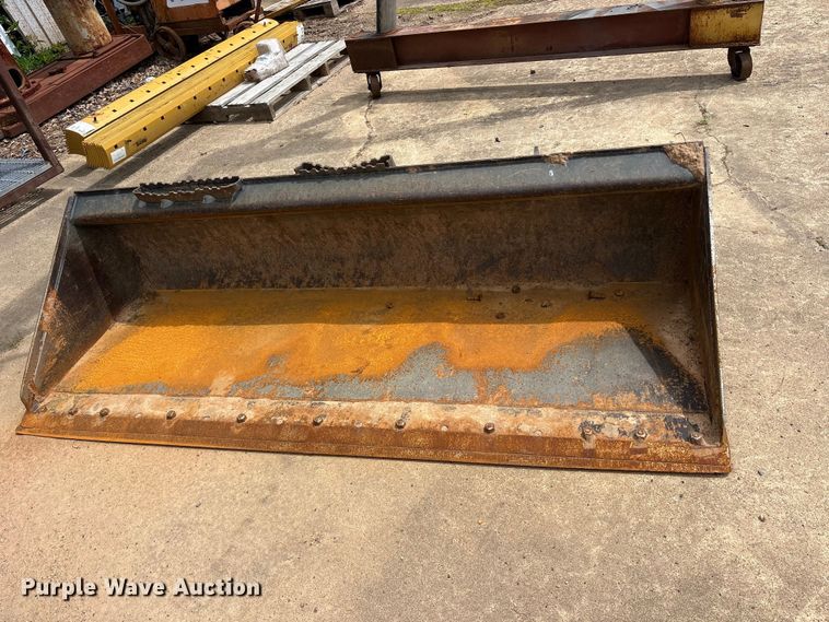 image for item ET2045 Caterpillar skid steer bucket