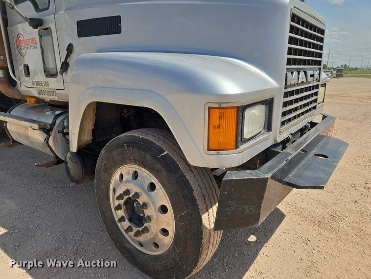 image for item ET5026 2006 Mack CHN613 dump truck