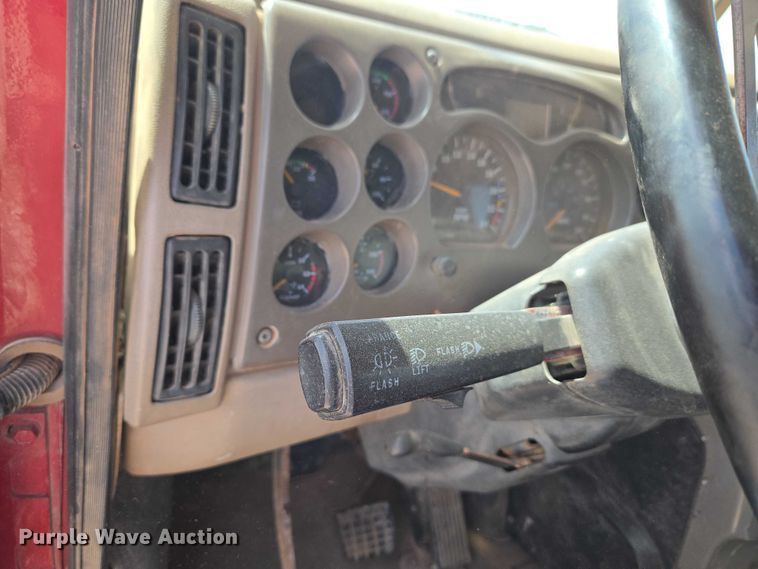 image for item ET5026 2006 Mack CHN613 dump truck