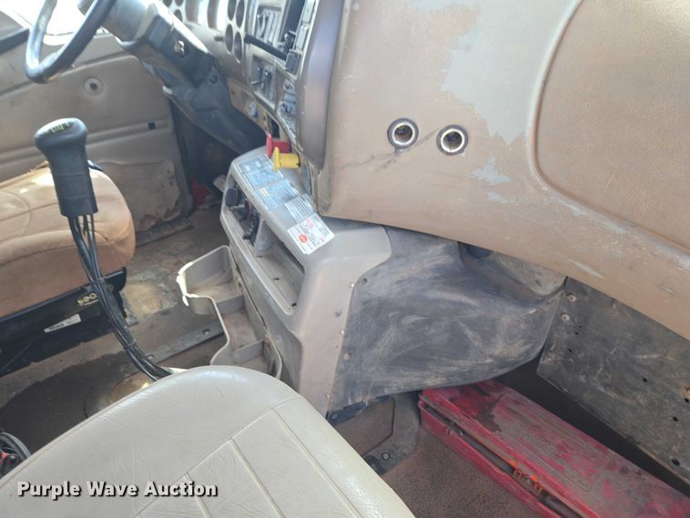 image for item ET5026 2006 Mack CHN613 dump truck