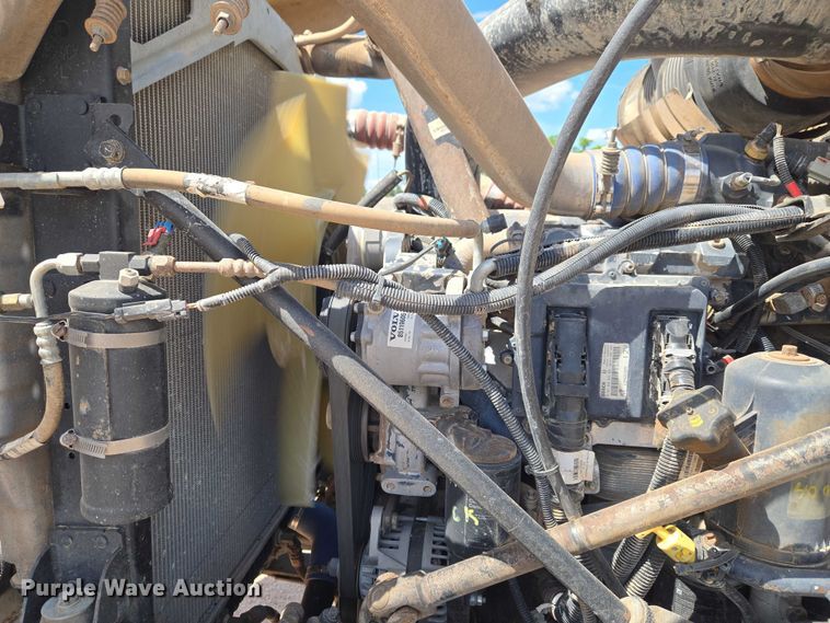 image for item ET5026 2006 Mack CHN613 dump truck