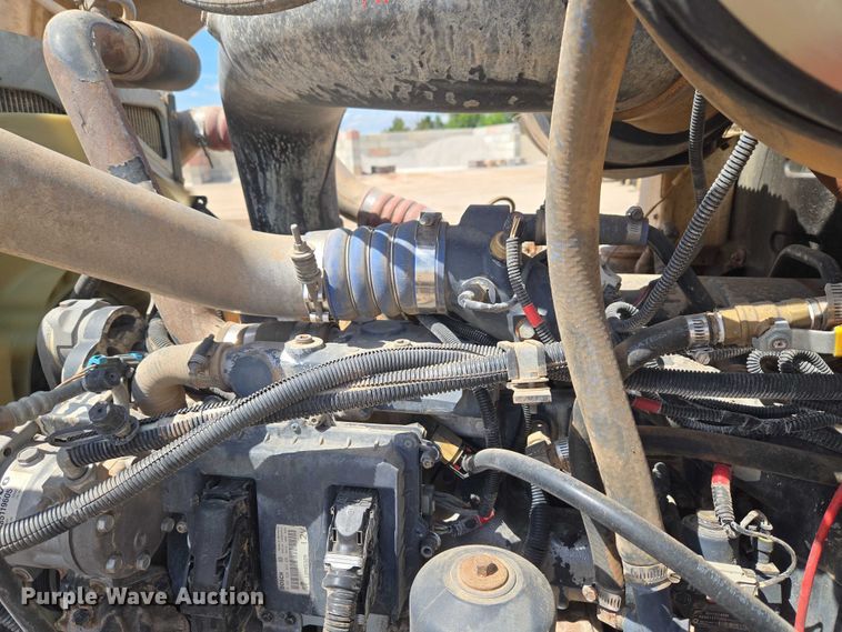 image for item ET5026 2006 Mack CHN613 dump truck