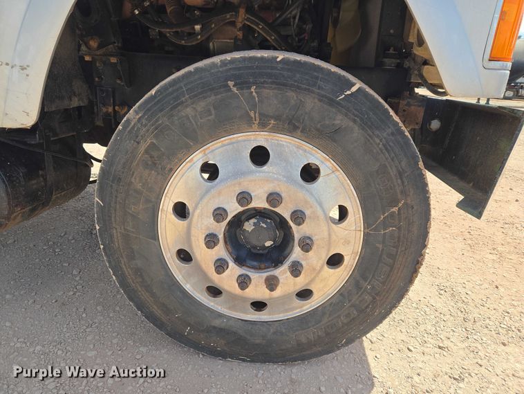 image for item ET5026 2006 Mack CHN613 dump truck
