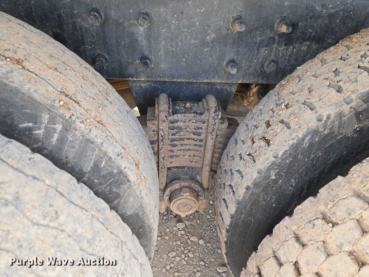 image for item ET5026 2006 Mack CHN613 dump truck