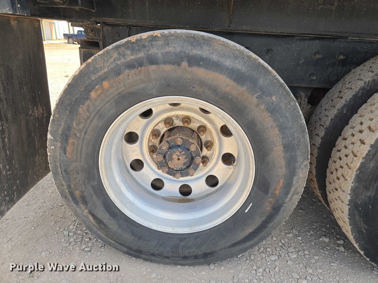 image for item ET5026 2006 Mack CHN613 dump truck