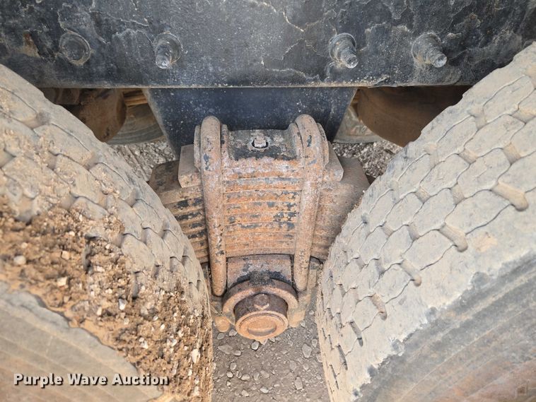 image for item ET5026 2006 Mack CHN613 dump truck