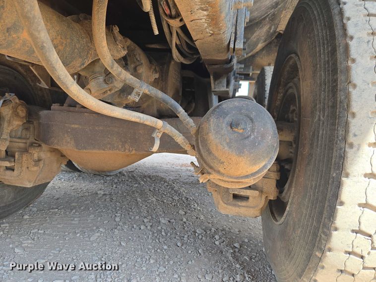 image for item ET5026 2006 Mack CHN613 dump truck