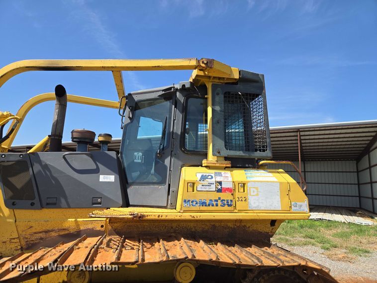 image for item ET5046 2006 Komatsu D65PX-15E0 dozer