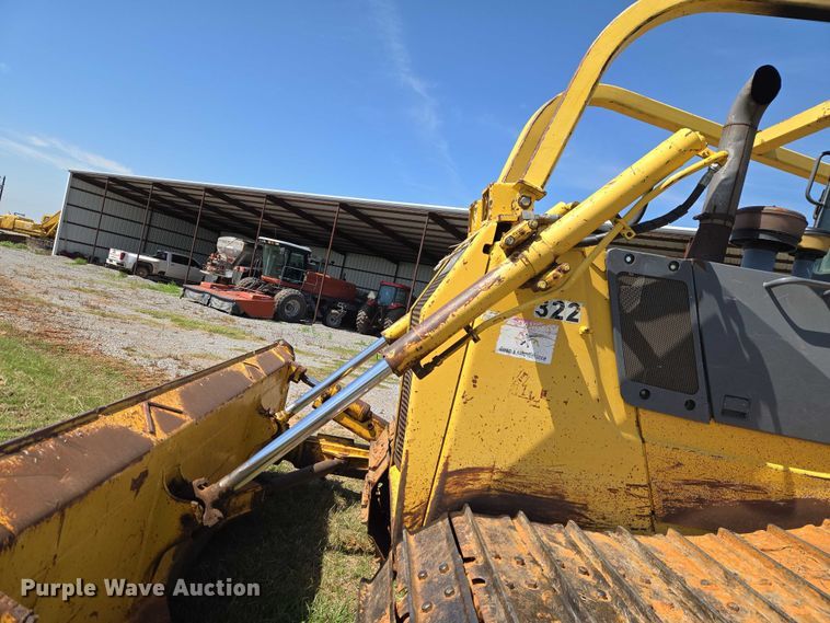 image for item ET5046 2006 Komatsu D65PX-15E0 dozer