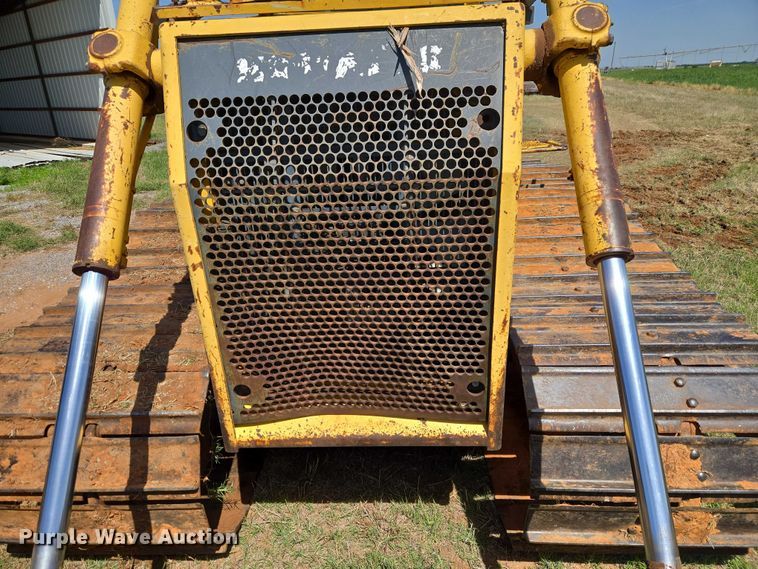 image for item ET5046 2006 Komatsu D65PX-15E0 dozer