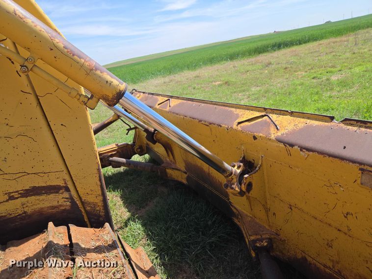 image for item ET5046 2006 Komatsu D65PX-15E0 dozer