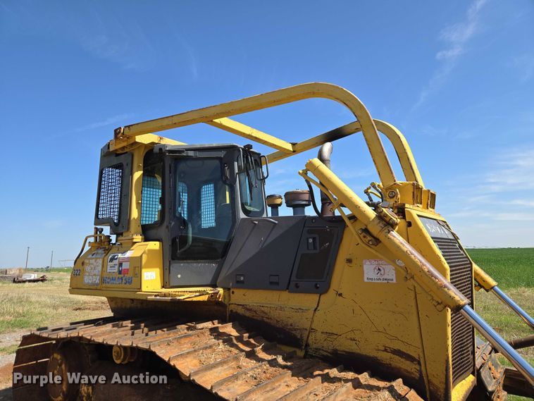 image for item ET5046 2006 Komatsu D65PX-15E0 dozer
