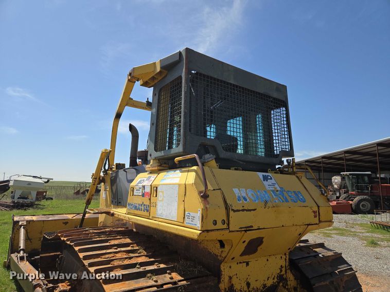 image for item ET5046 2006 Komatsu D65PX-15E0 dozer