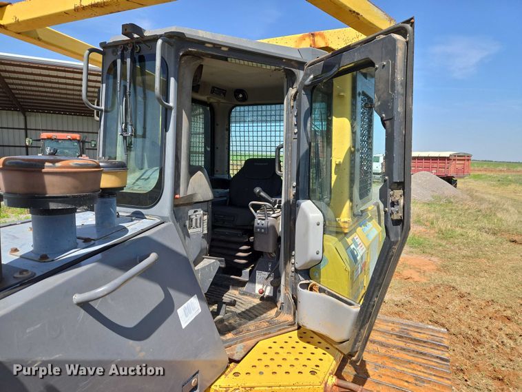 image for item ET5046 2006 Komatsu D65PX-15E0 dozer