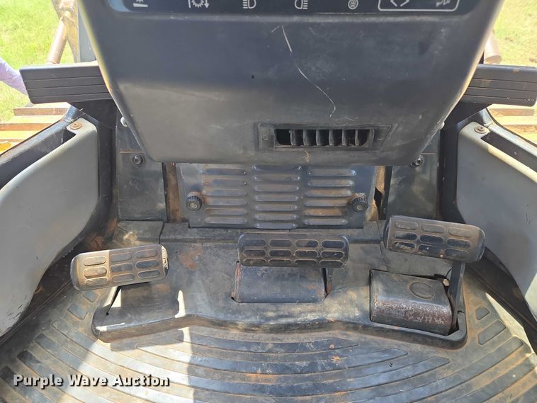 image for item ET5046 2006 Komatsu D65PX-15E0 dozer