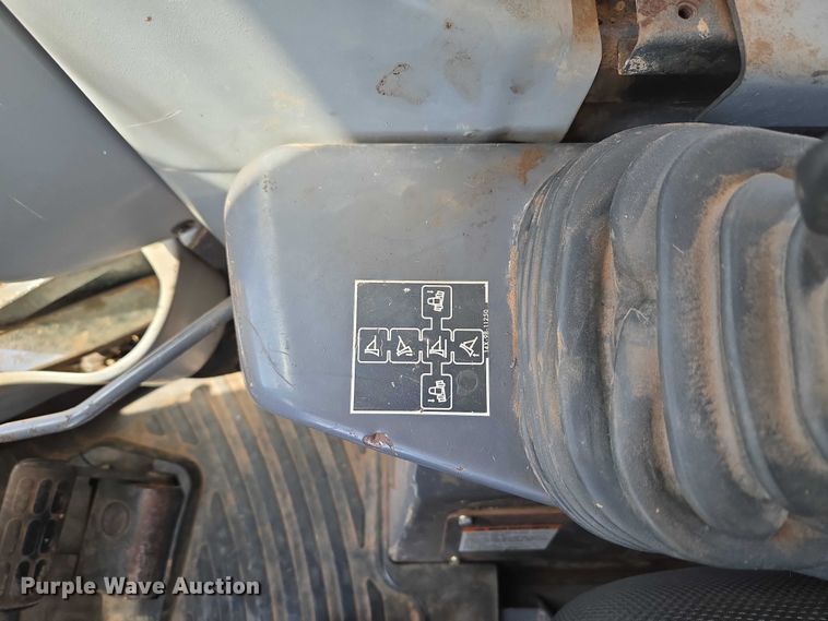 image for item ET5046 2006 Komatsu D65PX-15E0 dozer