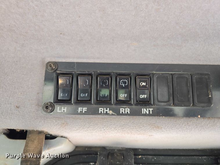 image for item ET5046 2006 Komatsu D65PX-15E0 dozer