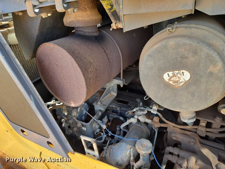 image for item ET5046 2006 Komatsu D65PX-15E0 dozer