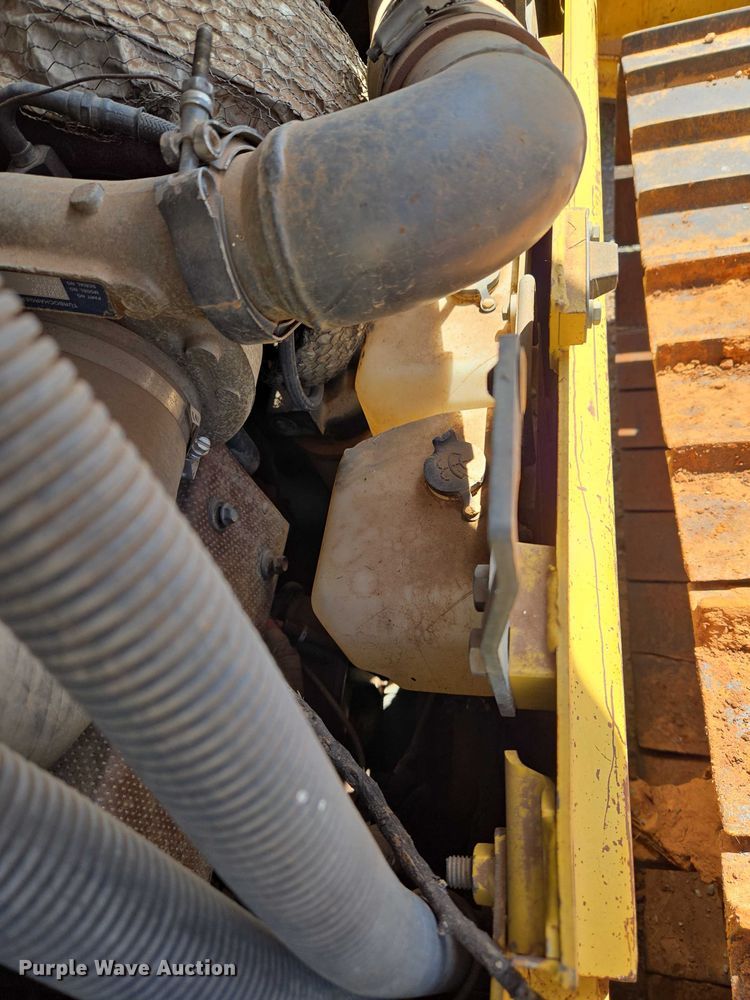 image for item ET5046 2006 Komatsu D65PX-15E0 dozer
